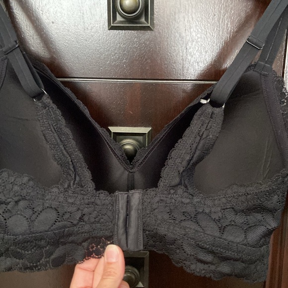NWOT Aerie 36DD black lace bra that can be worn standard or as a racer back. - Picture 4 of 8